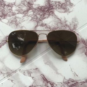 Ray Ban Large Aviator Sunglasses